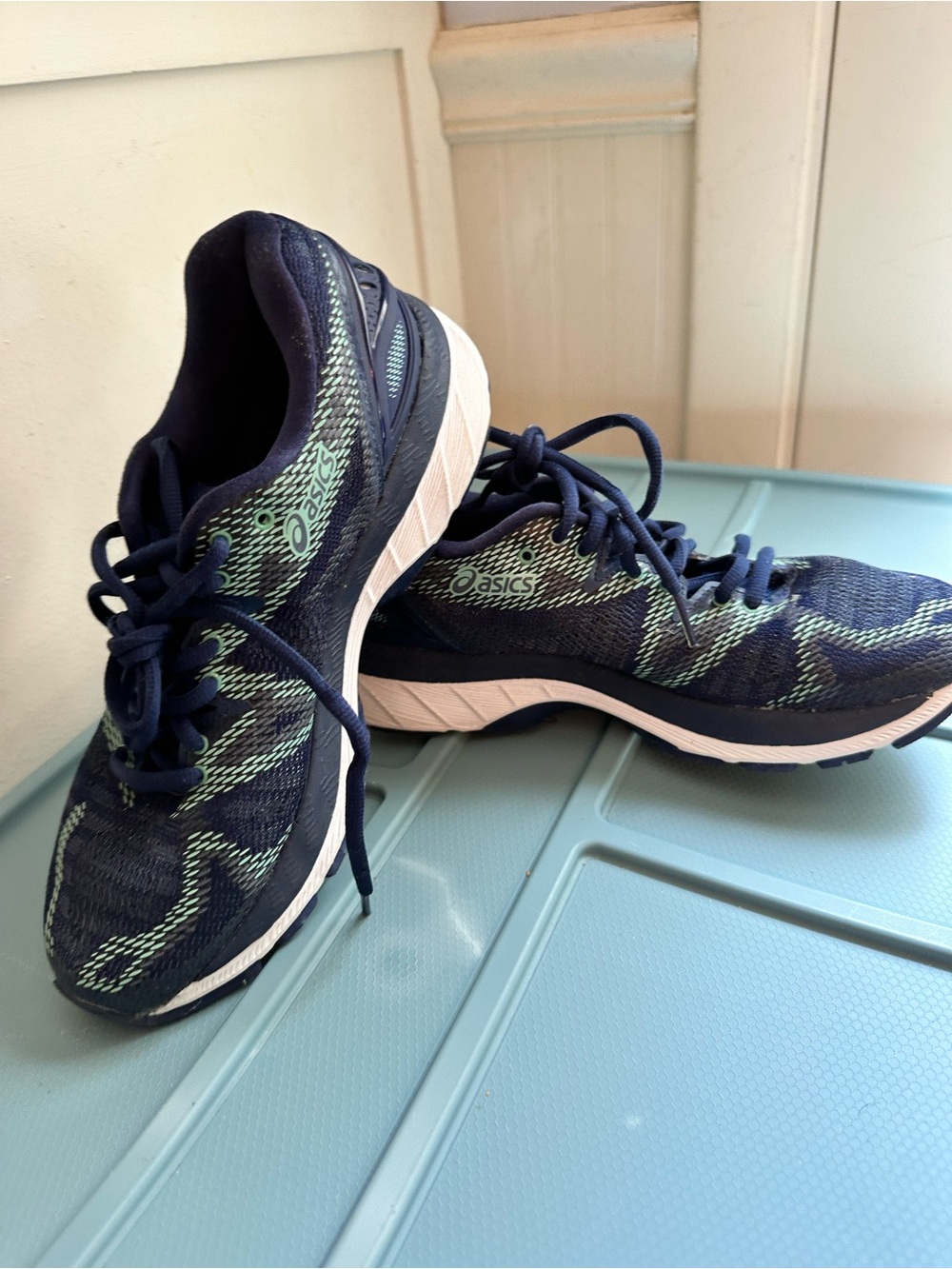 ASICS Women's Navy with Teal Knit Running Sneakers - New/never worn